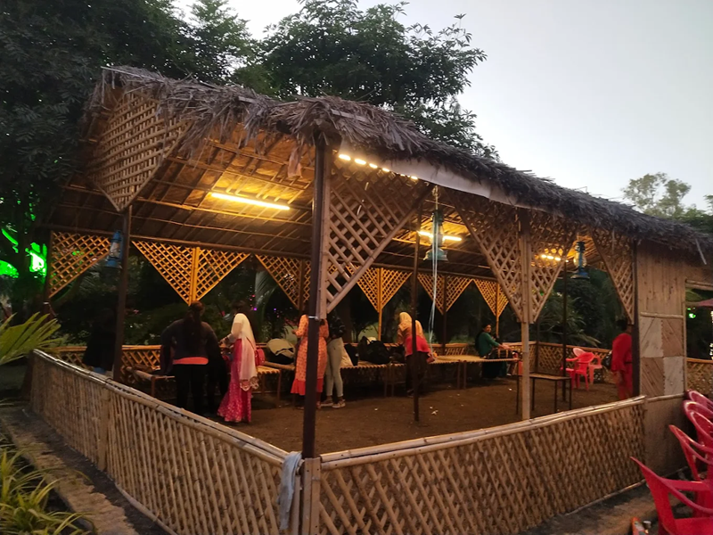 Families enjoying a slow travel experience at the Best Agro Resort in Shirdi